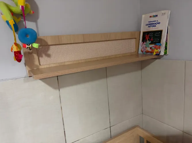 Vendo berço Lilibee em madeira Haus detalhe em palha