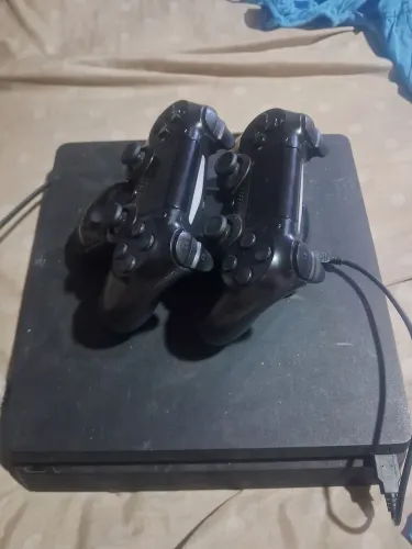 Vendo PS4 em perfeito estado 500 GB