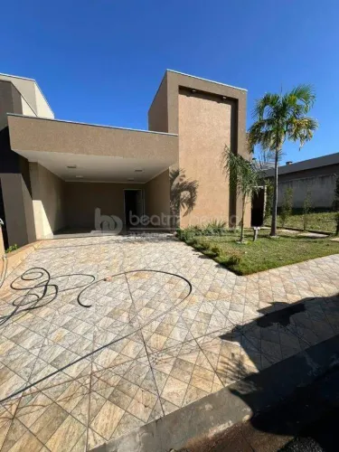Casa em condomínio à venda no Parque Residencial Nature I, com 3 quartos e lazer completo