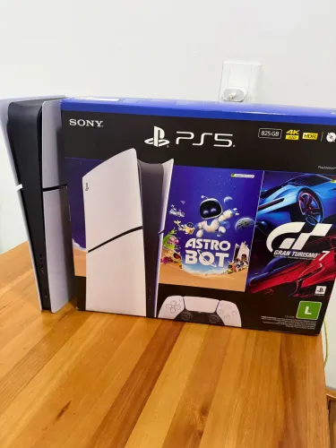 PS5 slim digital 825GB