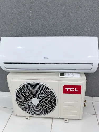 Ar condicionado 12 mil btus semi novo com garantia ?