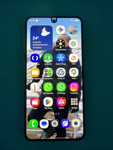 Samsung S24