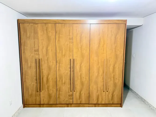 Guarda Roupa de casal New Athos 6 Portas ( Imbuía Mel )