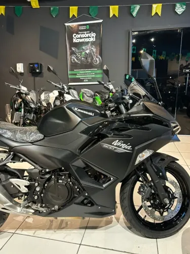 KAWASAKI NINJA 500 0KM - GRUPO TOKYO MOTOS
