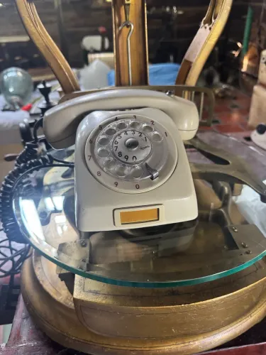 Telefone antigo