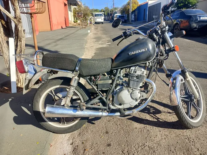 Vendo intruder 125 2006