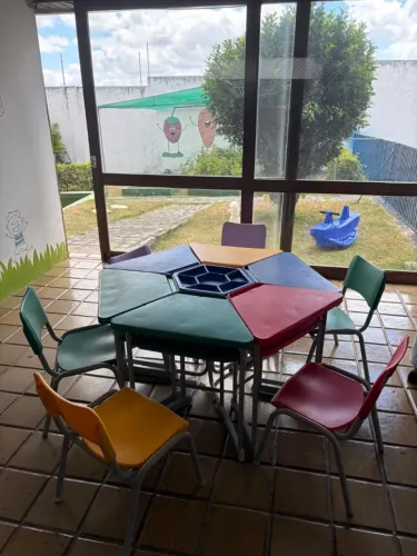 Mesas e cadeiras Escolares