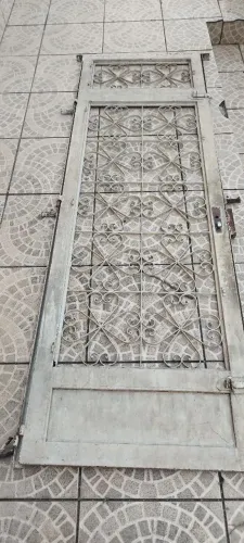 Portas de ferro