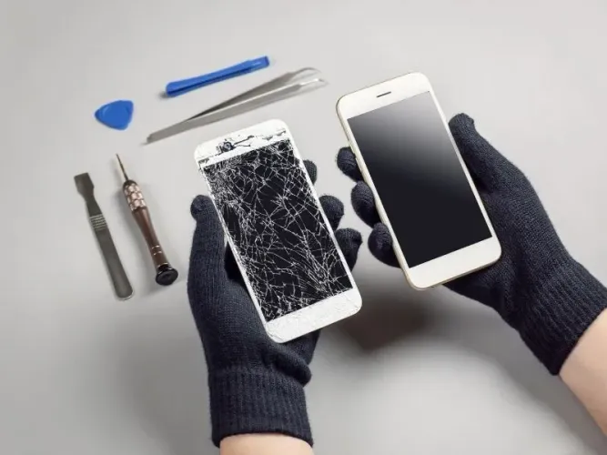 Conserto celular de qualquer marca ,busco e entrego a domicílio