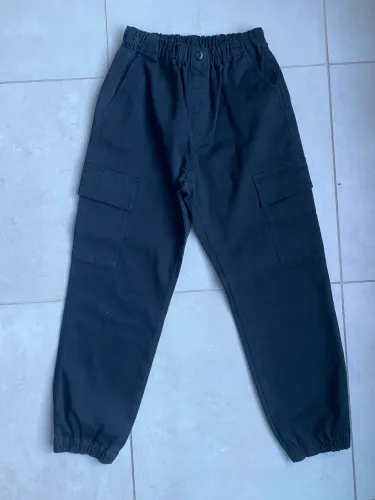 Calça Uniqlo 12 anos
