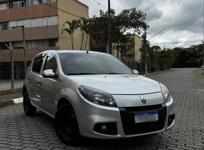 Renault Sandero Expression Hi-flex 1.6 8V 5P 2013