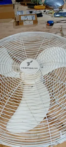 Ventilador de parede Ventisilva com suporte e regulador de velocidade