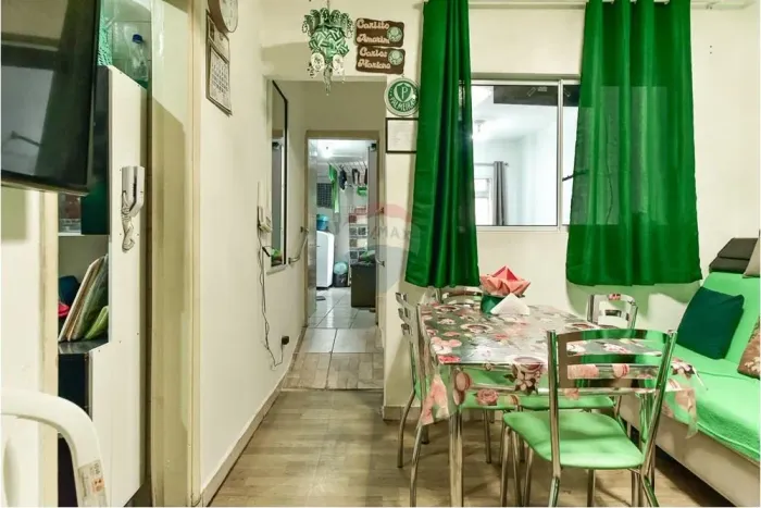 Seu Passaporte para a Vida Central: Apartamento de 33m² no Coração da Liberdade!