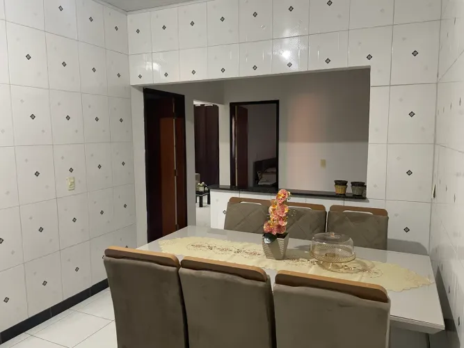 CASA À VENDA - ESPAÇO, CONFORTO E MUITAS POSSIBILIDADES