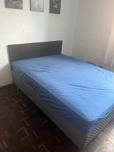 Cama casal com molas ensacadas