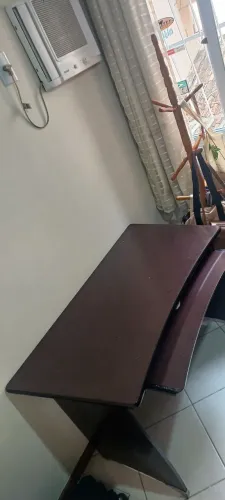 Mesa de Computador Usada - 1,24m de Largura