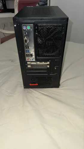 Pc gamer Intel i3-10100F, Radeon RX 550 4GB, 8GB DDR4, SSD 240GB + monitor gamer AOC 144hz