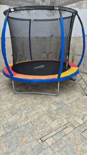 Cama elástica, pula pula 150kg.