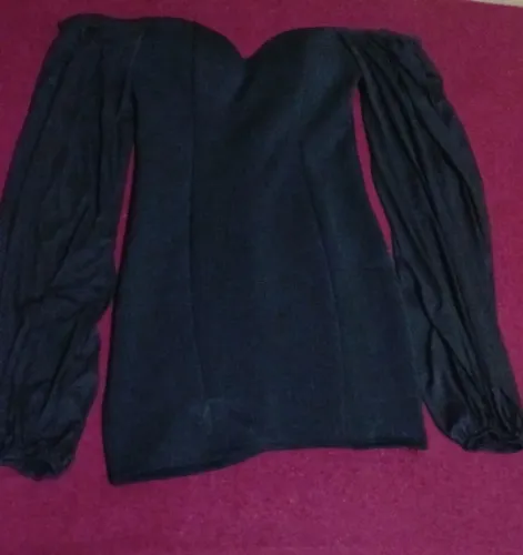 Vestido Preto Ombro a Ombro