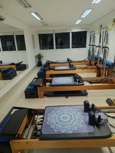 Equipamento de Pilates - Reformer Torre