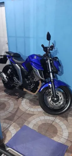 Moto Fazer FZ25