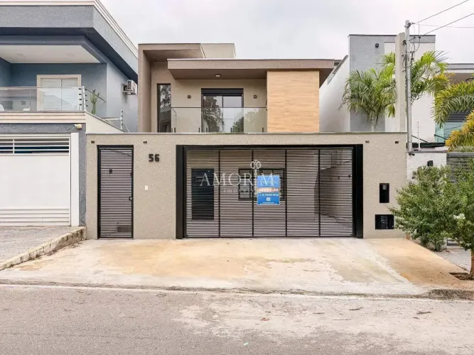CASA COM 3 DORMITÓRIOS E PISCINA À VENDA EM CAJAMAR/SP