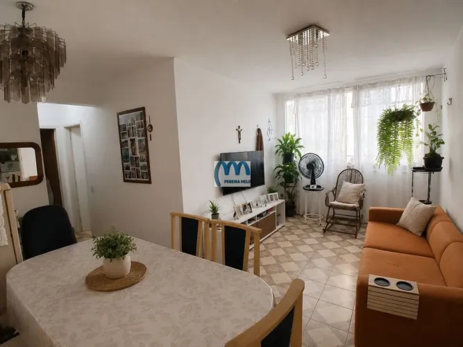 Apartamento de 2 Quartos - Ao Lado do Supermercado Guanabara!