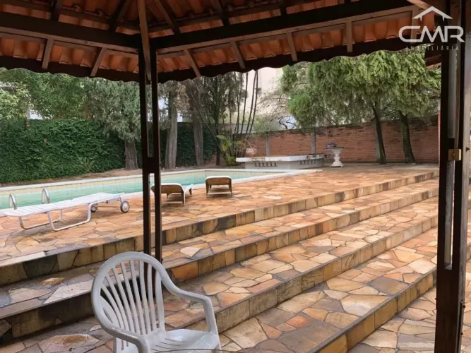 Casa a venda com 3 quartos, suíte e piscina no São Judas em Piracicaba SP.