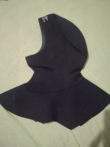Vendo TOUCA de mergulho neoprene