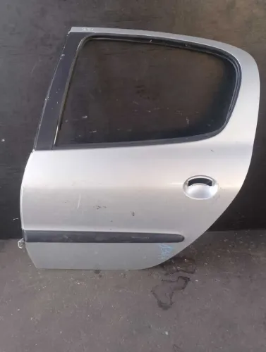 Porta Traseira Esquerda Peugeot 206 2003-2012