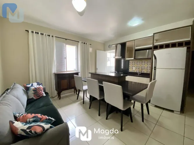 Apartamento mobiliado à Venda com 2 dormitórios na Rua dos Caçadores