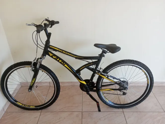 Bicicleta caloi aro 29, com marcha
