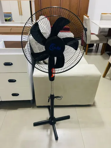 Ventilador pé alto com 3 velocidade novo 