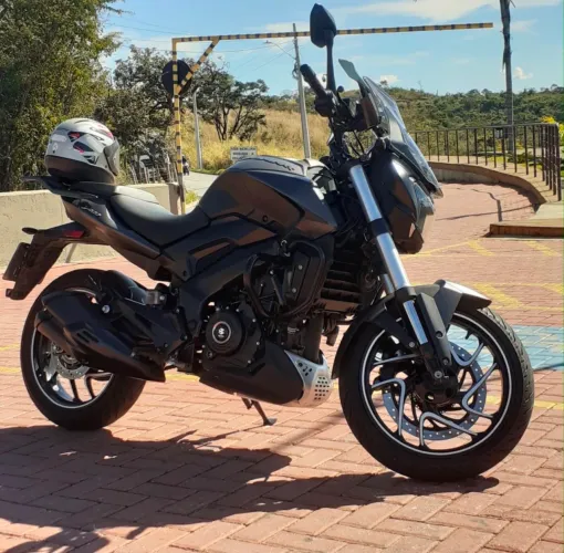 Dominar 400