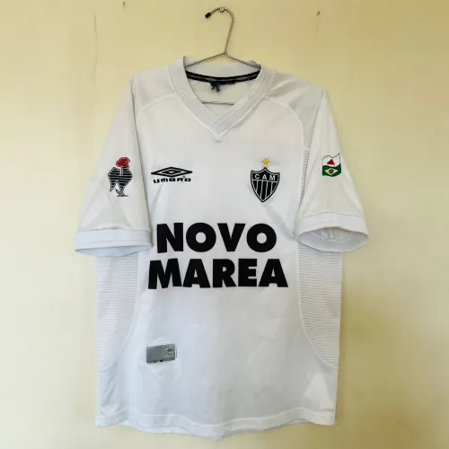 Blusa do Atlético Mineiro 2002 - Away - Oficial Umbro - Tamanho M serve G
