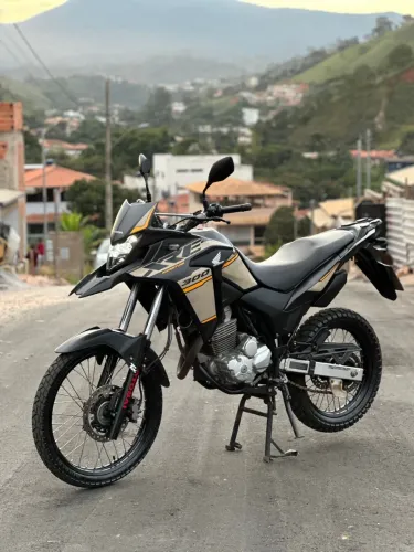 Vende-se xre300 segundo dono