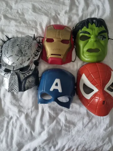 Mascaras infantil carnaval as 5 por 35,00