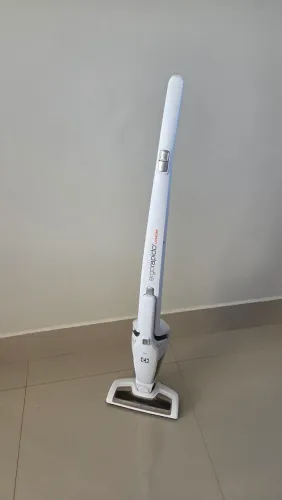 Aspirador sem fio Eletrolux