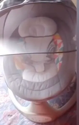 Cadeirinha de bebe elétrica 