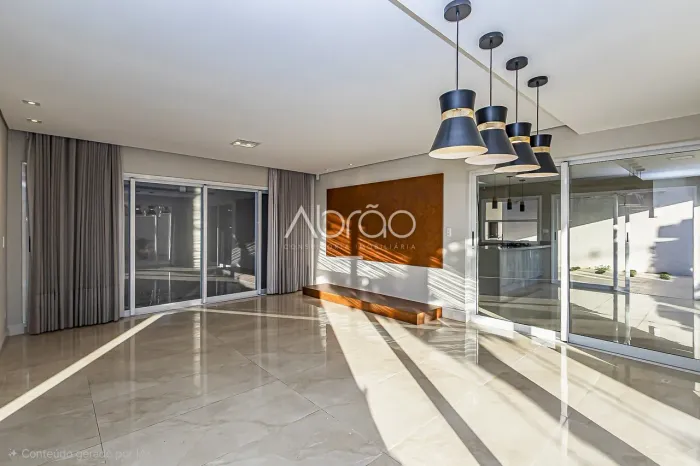 Casa Triplex com 4 suítes para alugar no Santa Quitéria - alto padrão - 441 m² | Ref. 1876