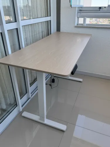Mesa para escritório automática