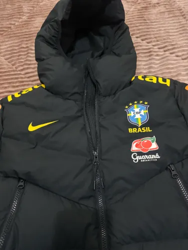 Jaqueta Puffer Nike Seleção Brasileira 