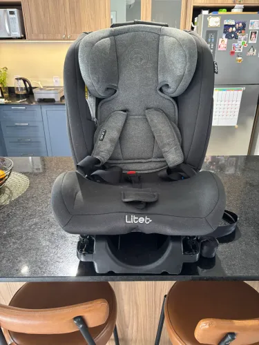 Cadeirinha criança carro