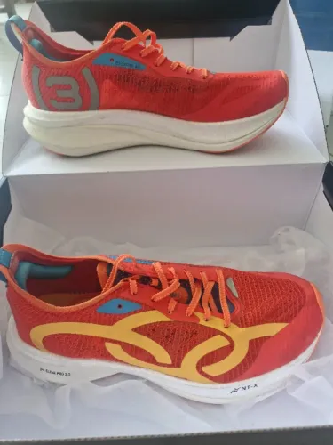Tênis de corrida
