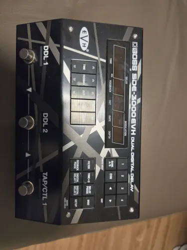 Pedal boss sde 3000evh para guitarra dual delay