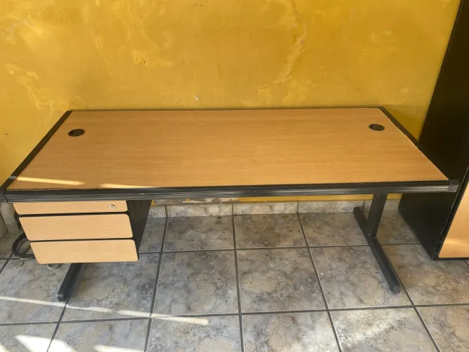 Mesa de escritório 