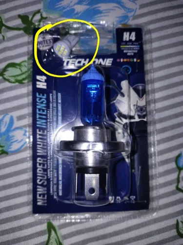 Lâmpada super branca