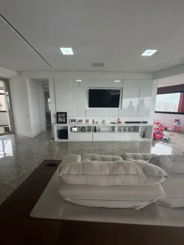 Apartamento Alto Padrão no Cocó 220m², 3 Suítes, Vista para o Parque