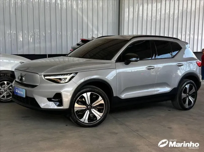 Volvo XC40 Recharge Plus (elétrico) 2023
