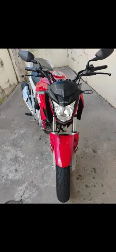 Vendo moto cb twister 250 ano 2022 relíquia